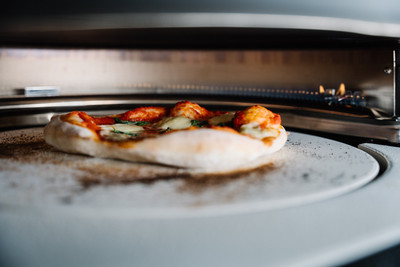 Everdure kiln r series 2 burner pizza oven with gas regulator   hose %28graphite%29 11